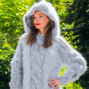 Light grey fluffy mohair sweater hoodie jumper cables size M-L by SuperTanya